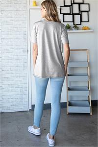 SHORT SLEEVE SPLIT V NECK SOLID COLOR BLOCK TOP