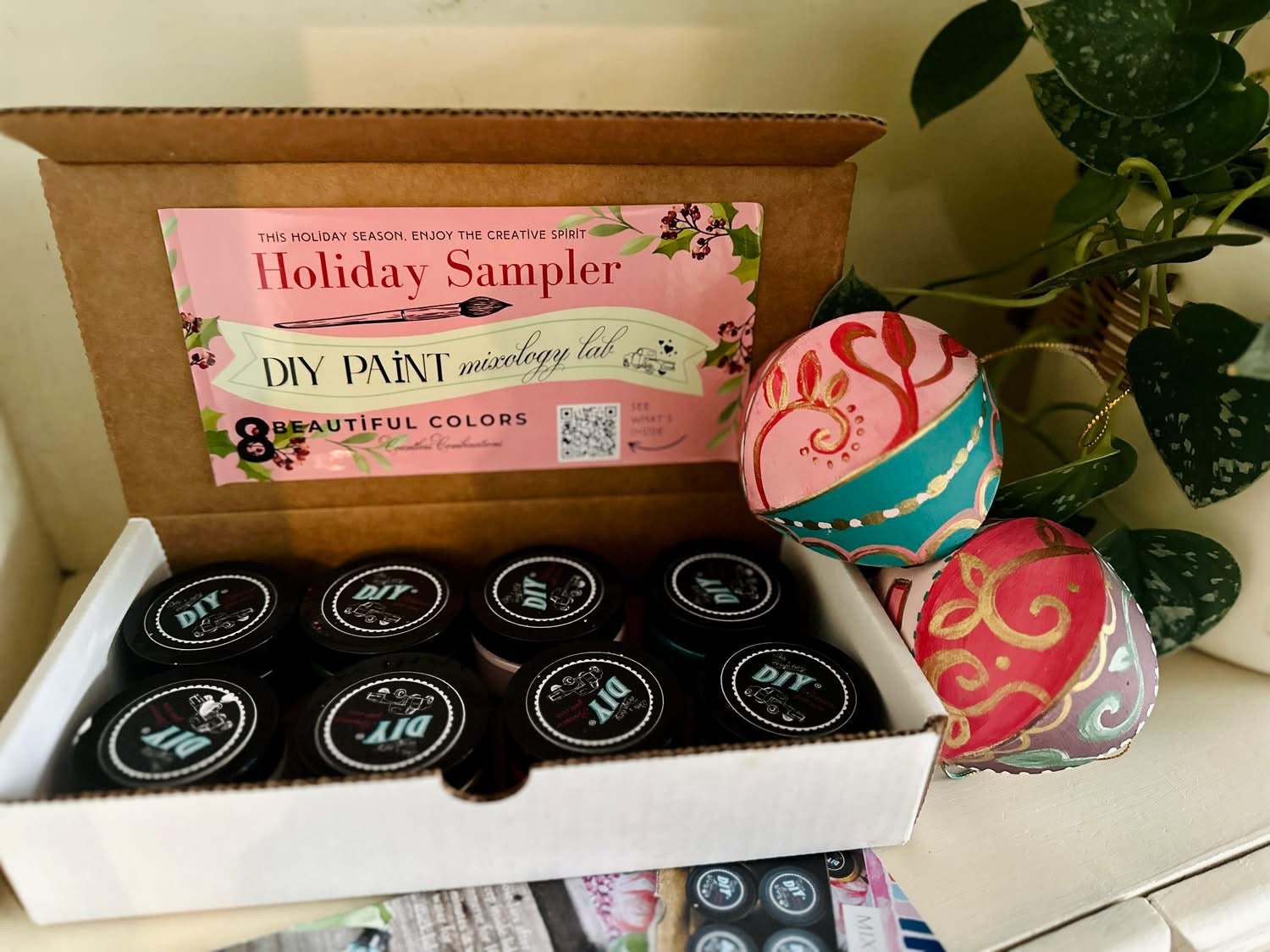 DIY Paint Mixology Lab - Holiday Sampler Box - 8 Colors