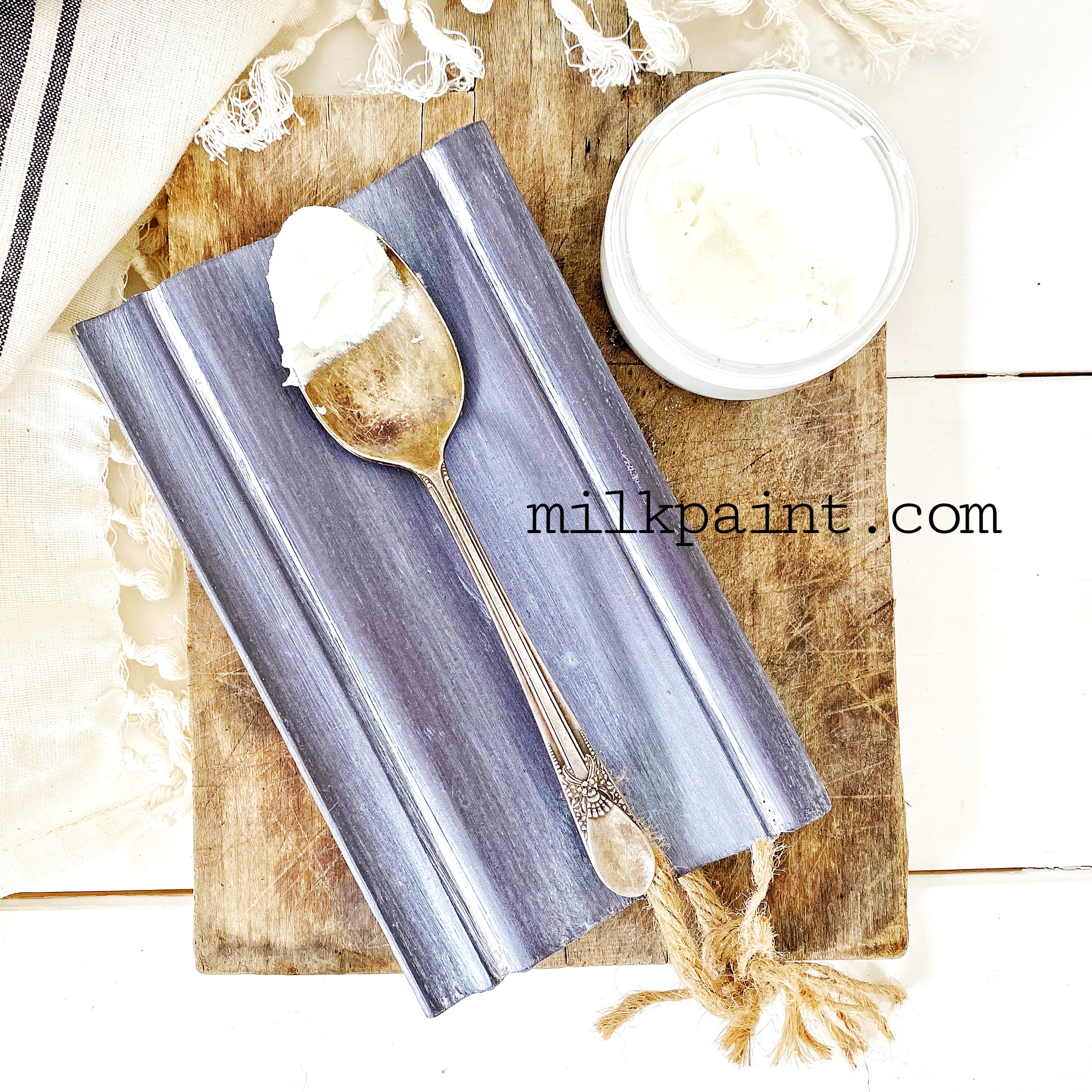 beeswax furniture polish – white