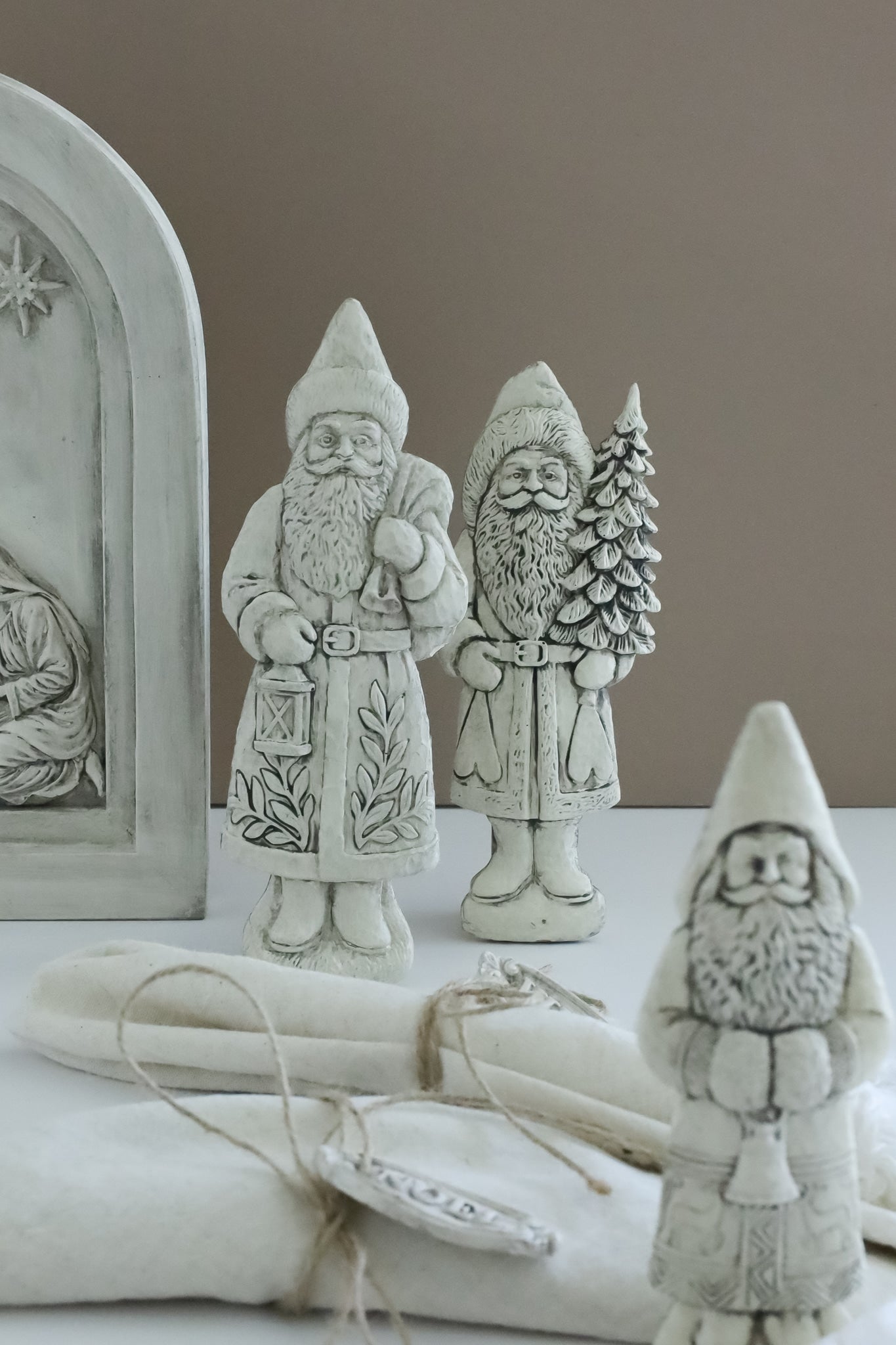 Belsnickel 6x10 IOD Decor Mould™