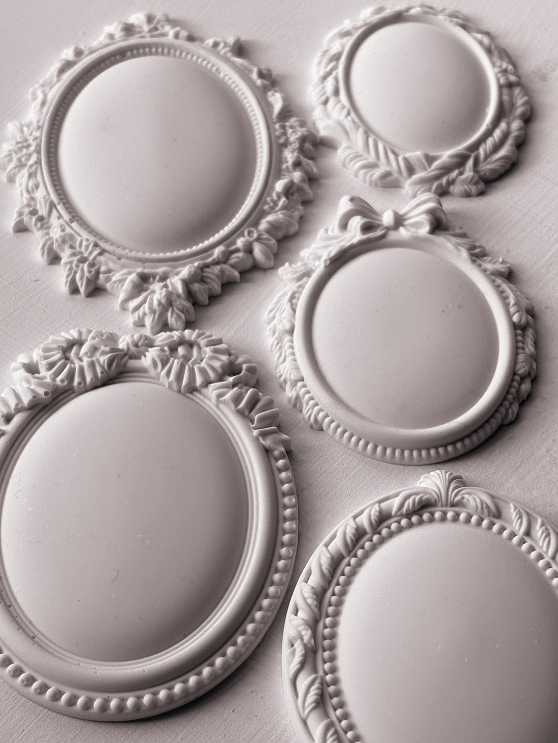 Vintage Brooches 6×10 Decor Moulds™