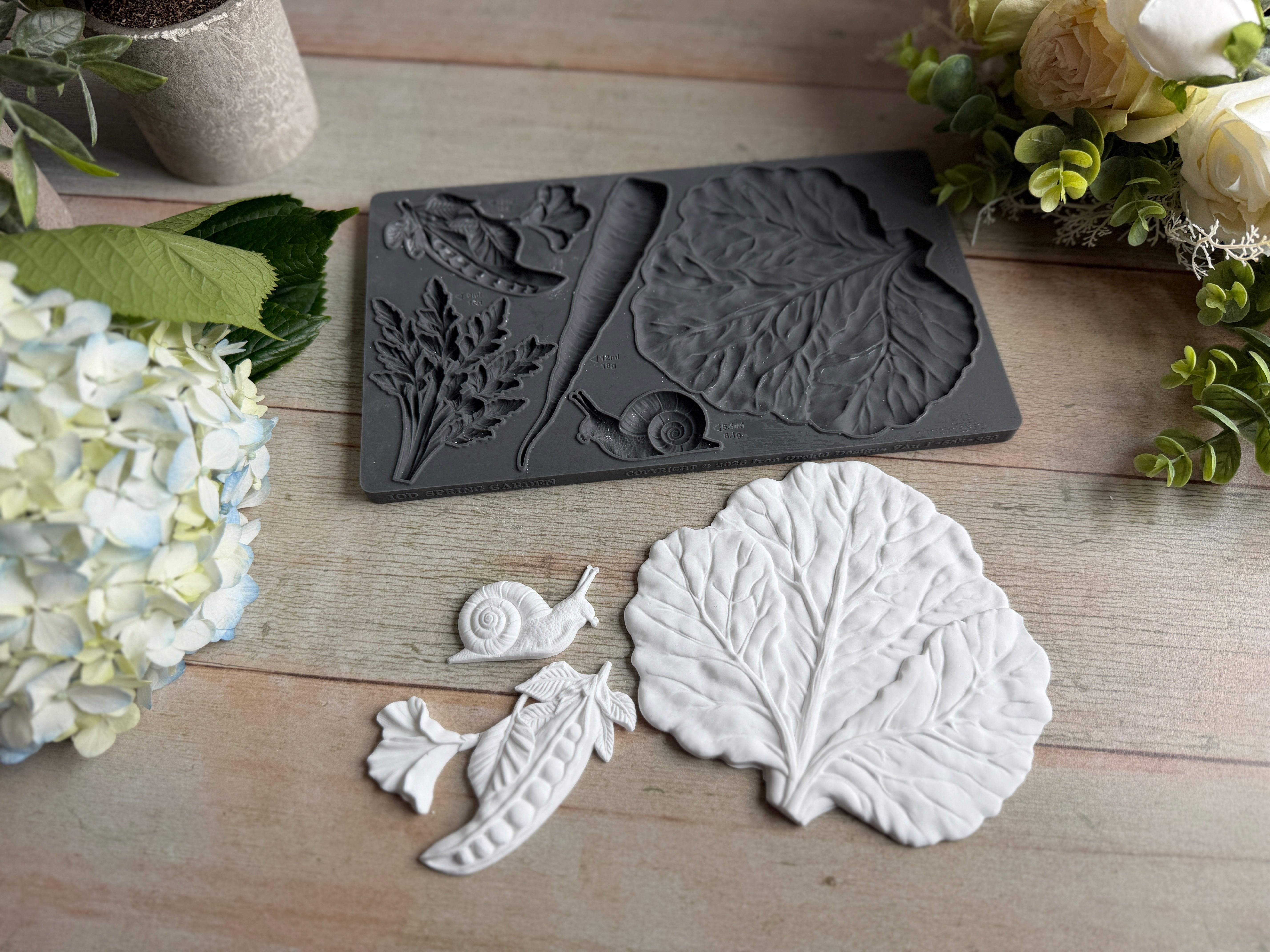 Spring Garden 6×10 Decor Moulds™