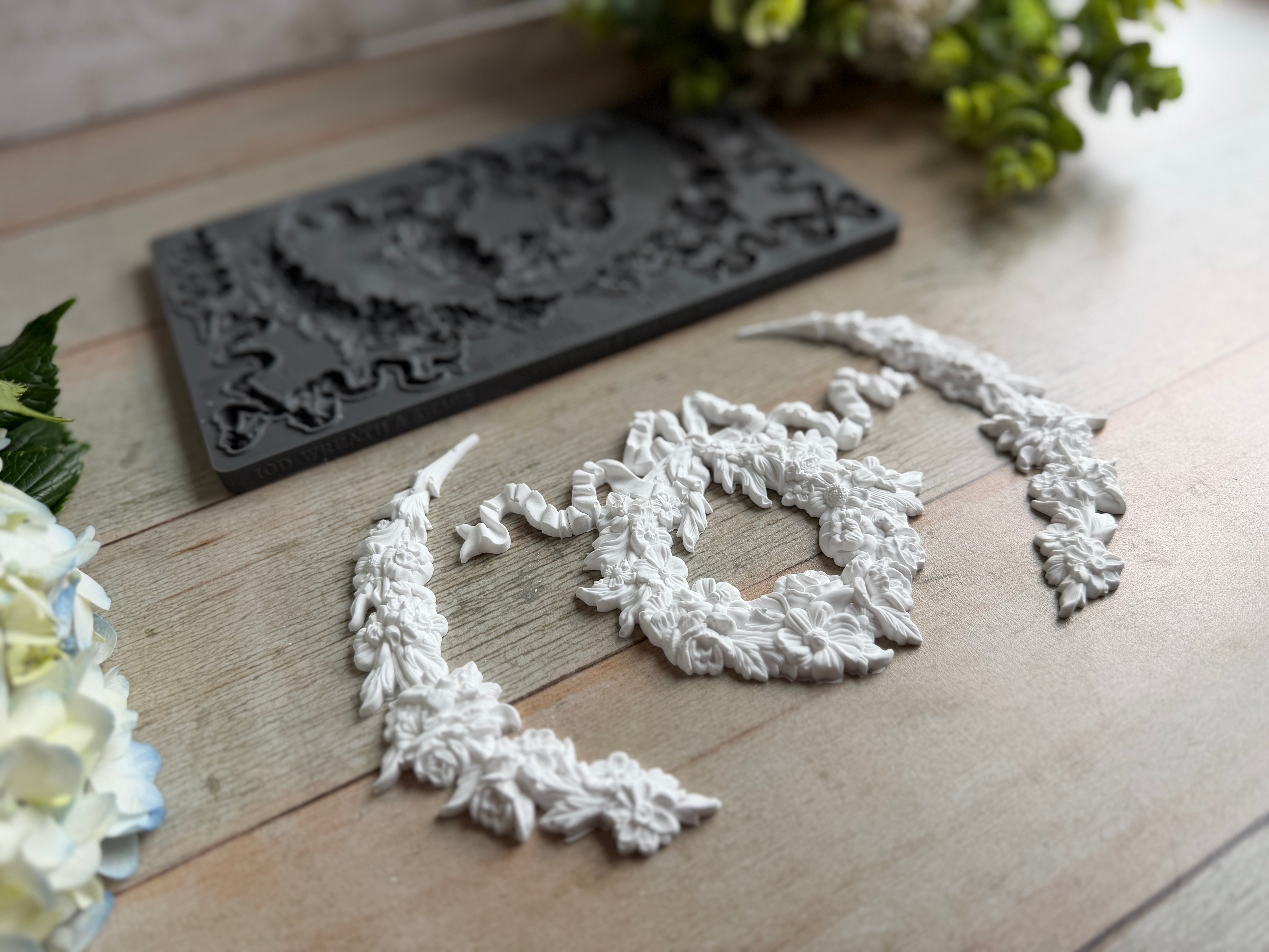 Wreath & Swags 6×10 Decor Moulds™